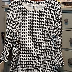 Kim Rogers Black and White long Sleeve Top